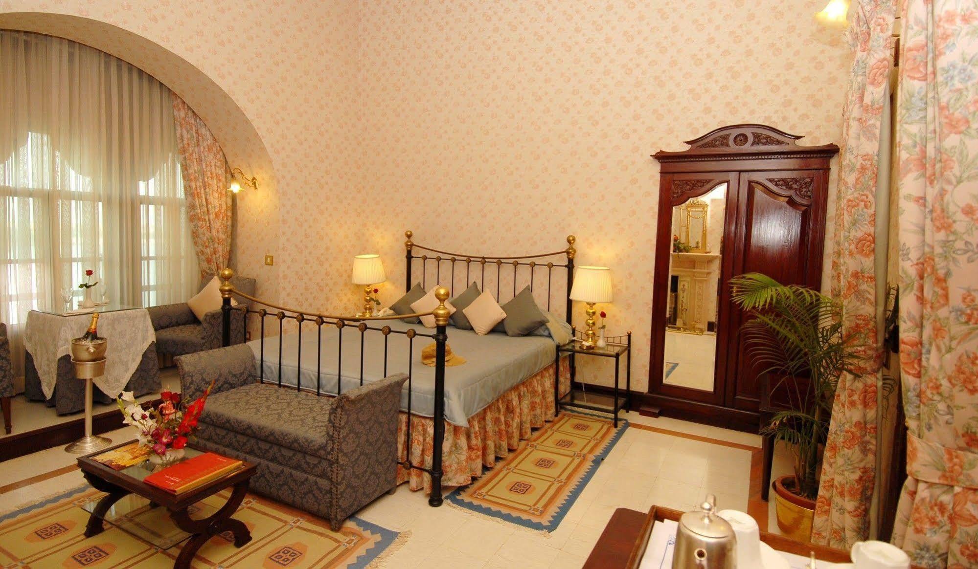 Gajner Palace-Heritage By Hrh Group Of Hotels Luaran gambar