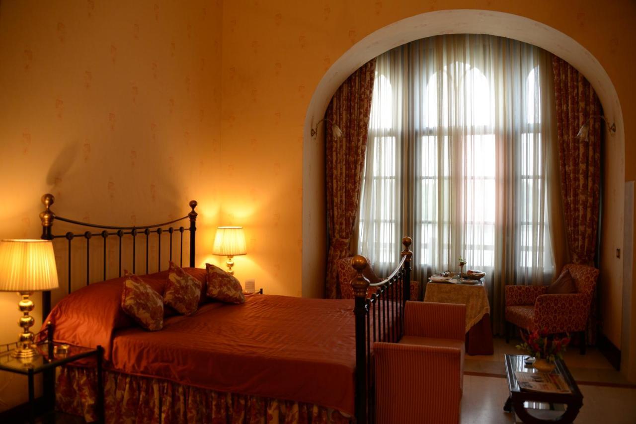 Gajner Palace-Heritage By Hrh Group Of Hotels Luaran gambar